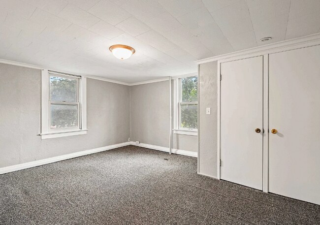 Building Photo - 2125 Stafford St