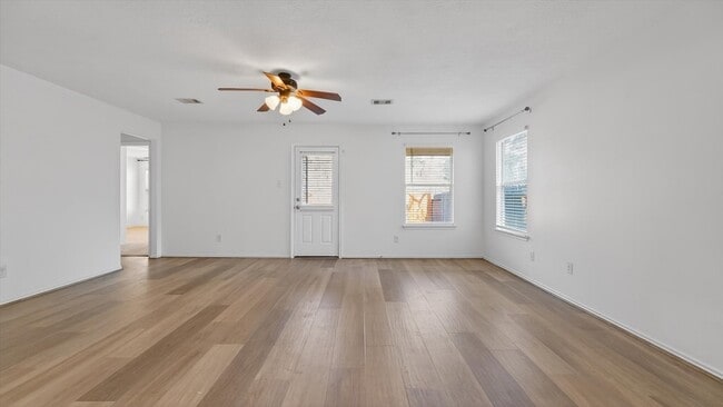 Building Photo - 9747 Gulfstream