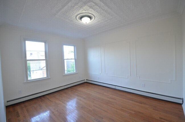 Building Photo - 241 Randolph Ave
