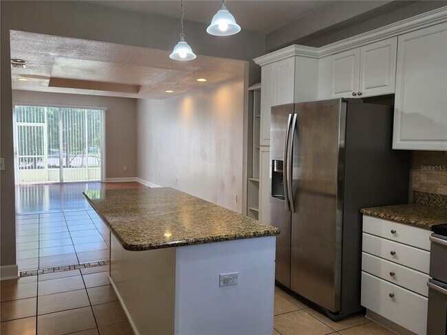 Building Photo - 615 Founders Dr
