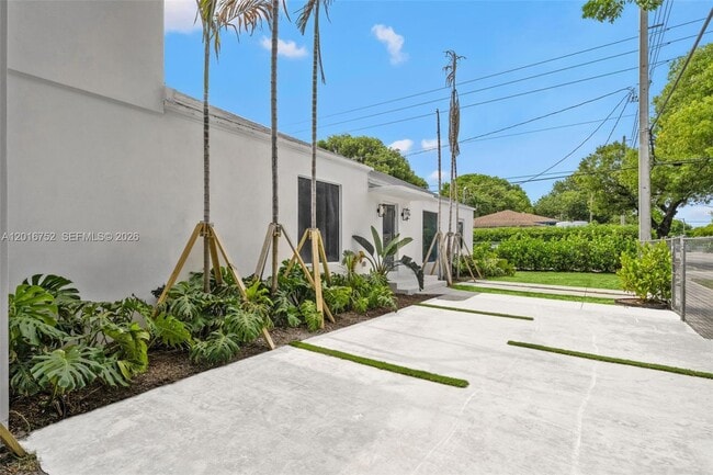 Building Photo - 4746 NW 10th Ave