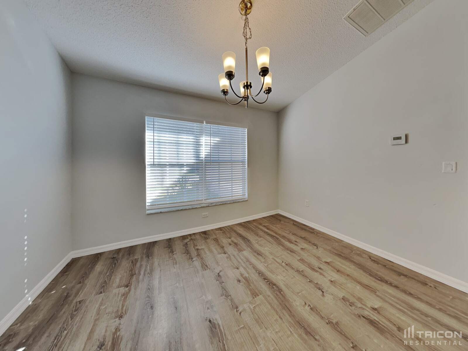 Building Photo - 12285 Villa Rd