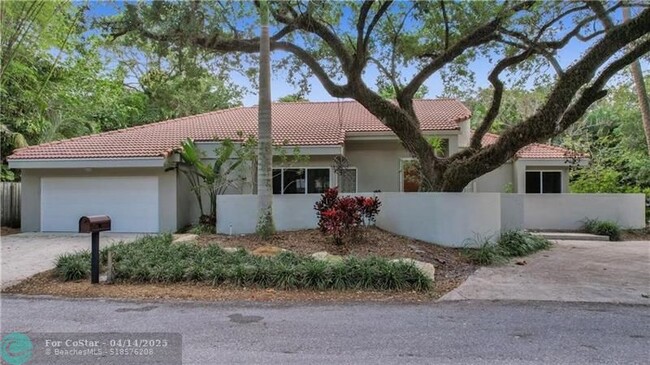 Building Photo - 2500 SW 21st St