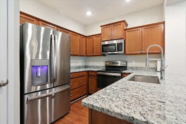Building Photo - 1208 Kings Land Court