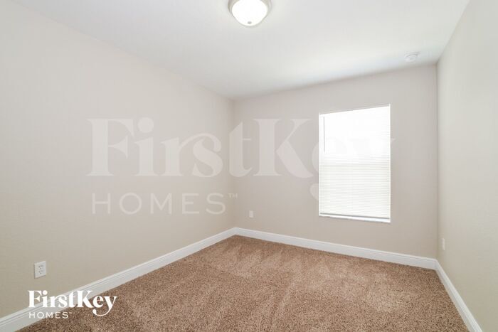 Building Photo - 5401 Oro Valley Rd