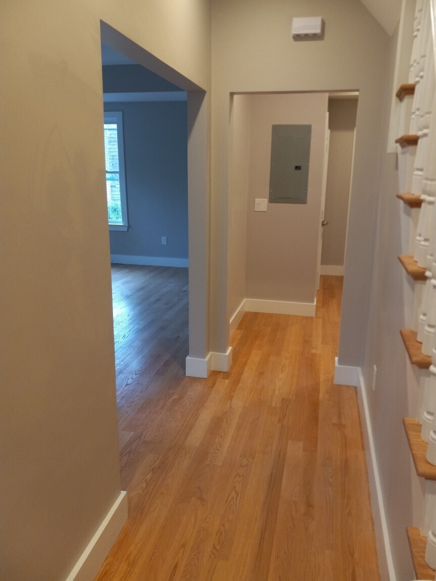 Building Photo - 293 Rindge Ave