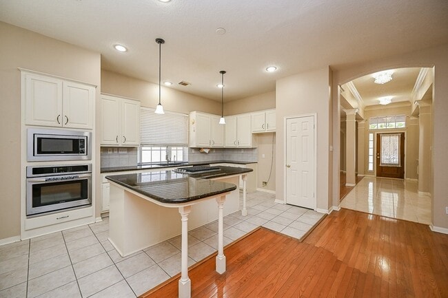 Building Photo - 1335 Remington Crest Dr