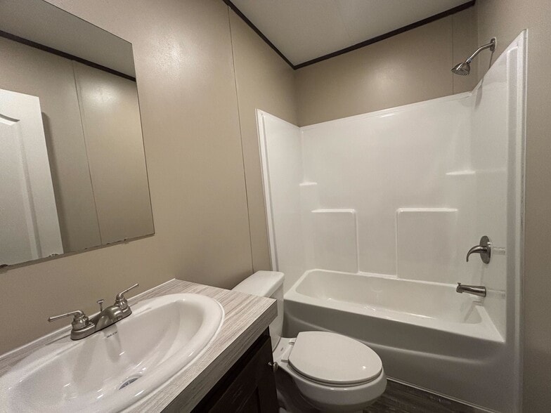 Building Photo - 1612 N 6th St