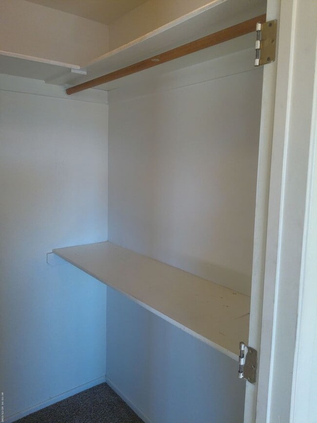 Building Photo - Modern Studio Condo with Washer/Dryer & Re...