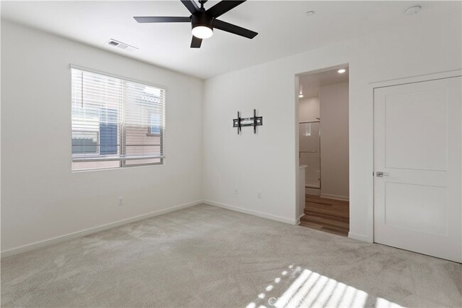 Building Photo - 839 Cranberry Way