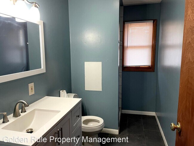 Building Photo - 3 br, 2 bath House - 120 E Ave F