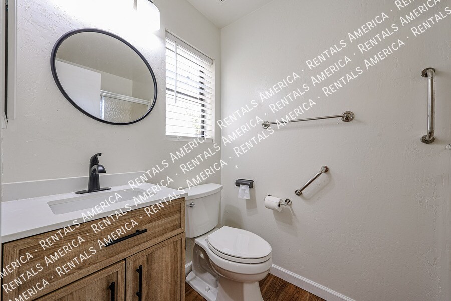 Building Photo - 2548 W Canyon Crest Cir