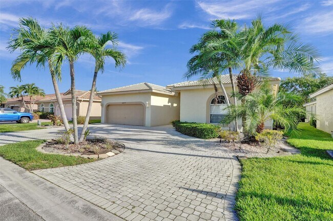 Building Photo - 5977 NW 73rd Ct
