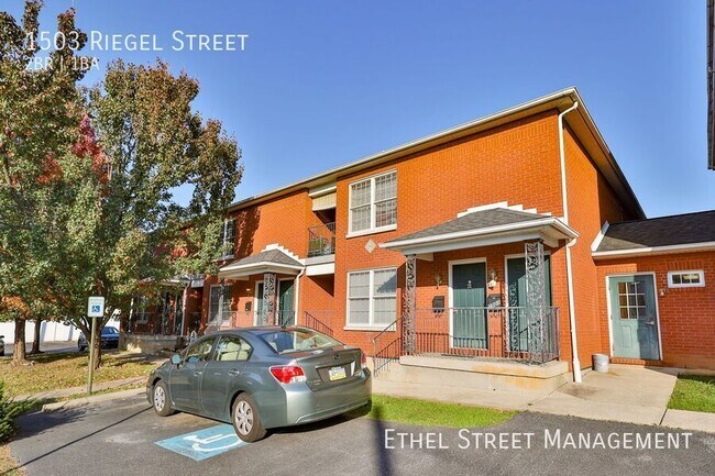 Building Photo - 1503 Riegel St