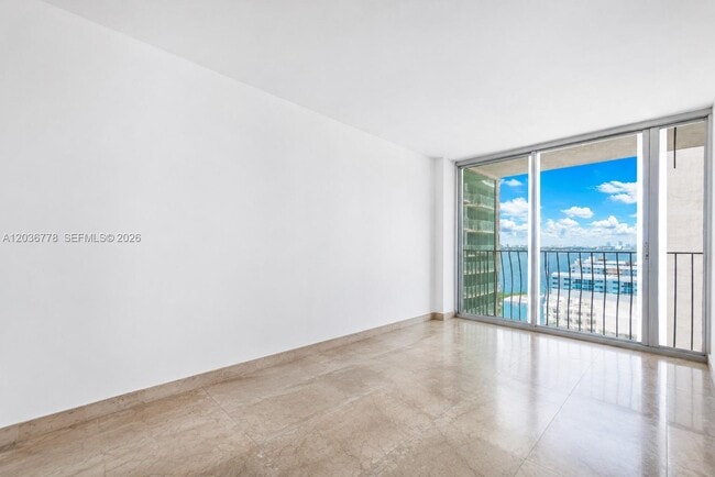 Building Photo - 7601 E Treasure Dr
