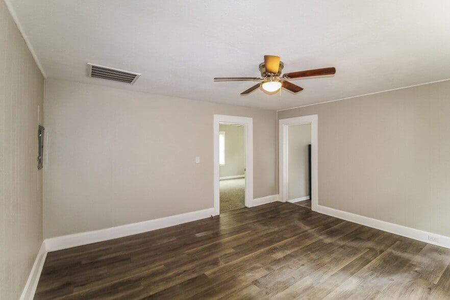 Building Photo - 702#B West Church Street, 31030; #2116170 ...