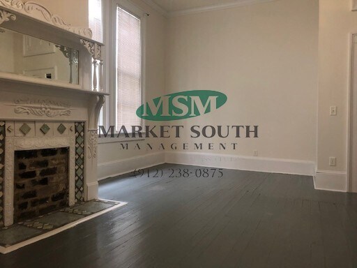 Building Photo - 308 E Waldburg St