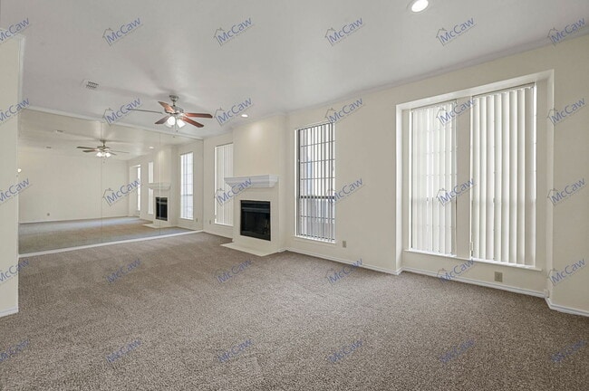 Building Photo - 4141 Hyer St