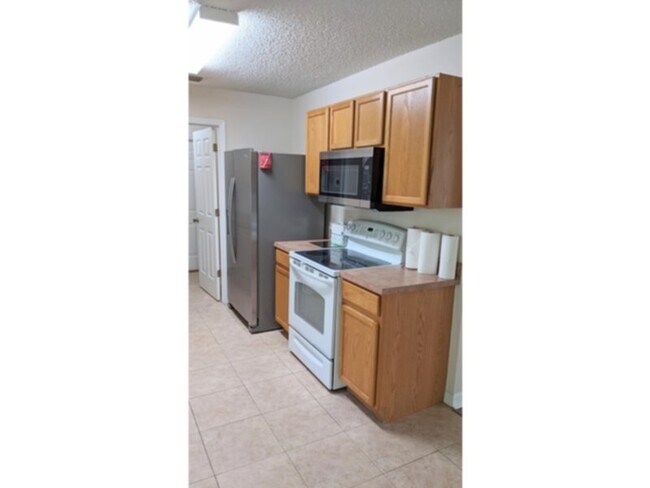 Building Photo - House in North Palm Coast, FL MOVE IN INCENTIVE!! 1/2 OFF 1st Month's rent..