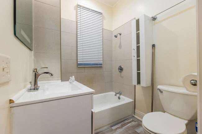 Building Photo - 3827 W Flournoy St