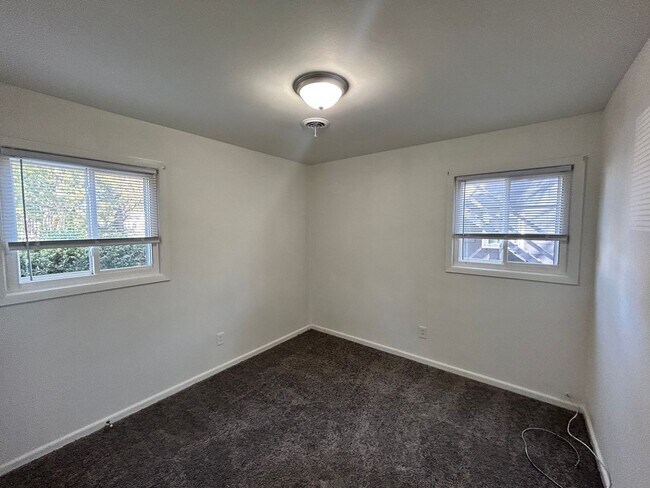 Building Photo - 3303 Branch Ave