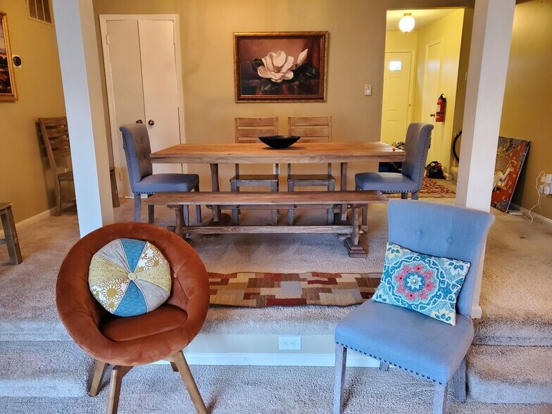 Building Photo - 10309 Emerald Rock Dr