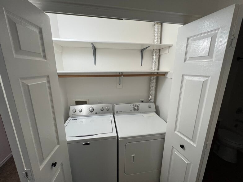 Laundry - 1794 S Mack Dr