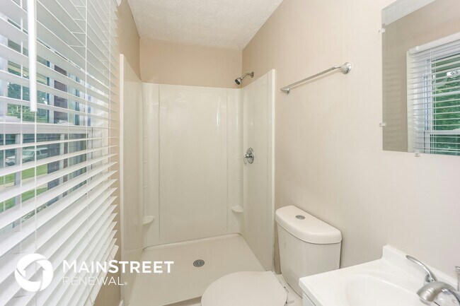 Building Photo - 5348 The Savoy