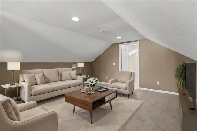 Building Photo - 45 Marsden Rd