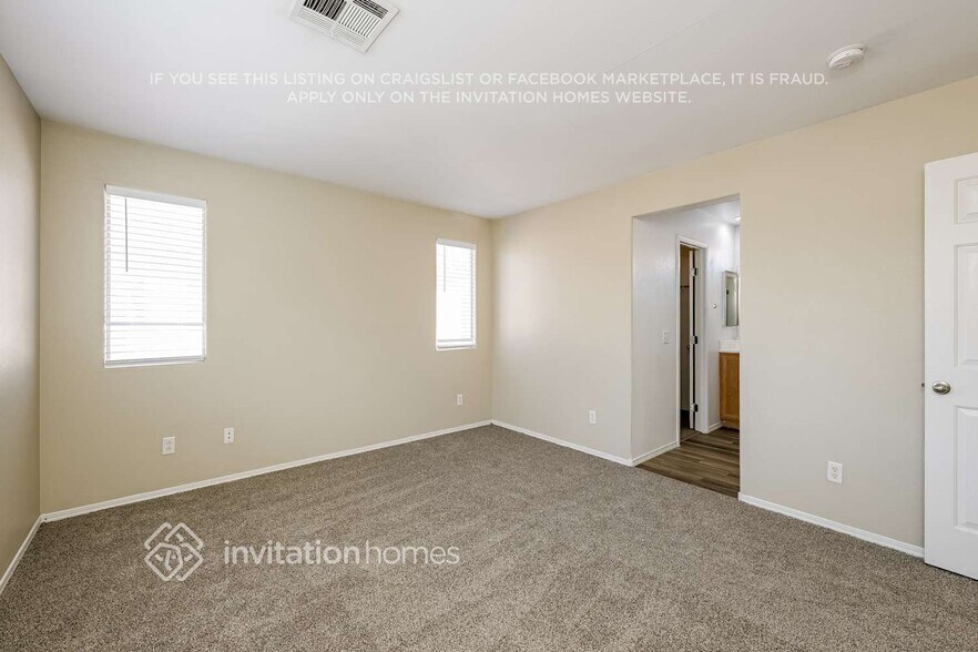Building Photo - 942 Cantabria Heights Ave