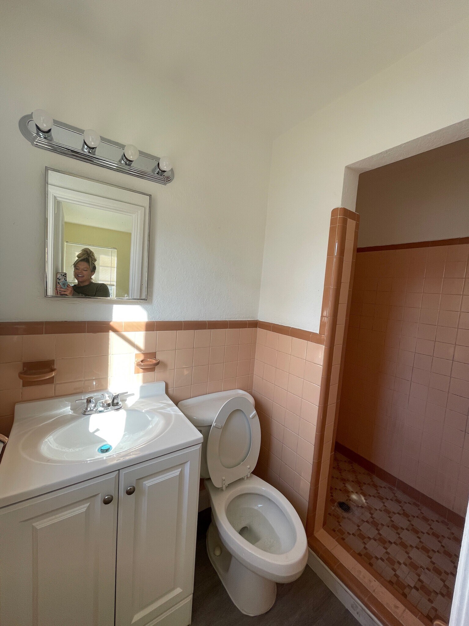 Building Photo - 3902 Westview Ave