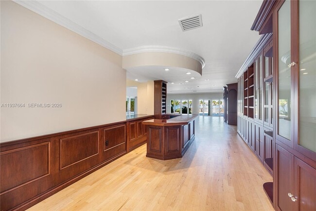 Building Photo - 1375 N Biscayne Point Rd