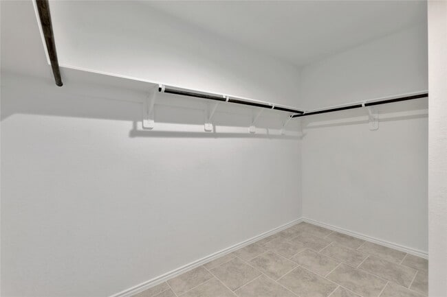 Building Photo - 1023 Lipizzan