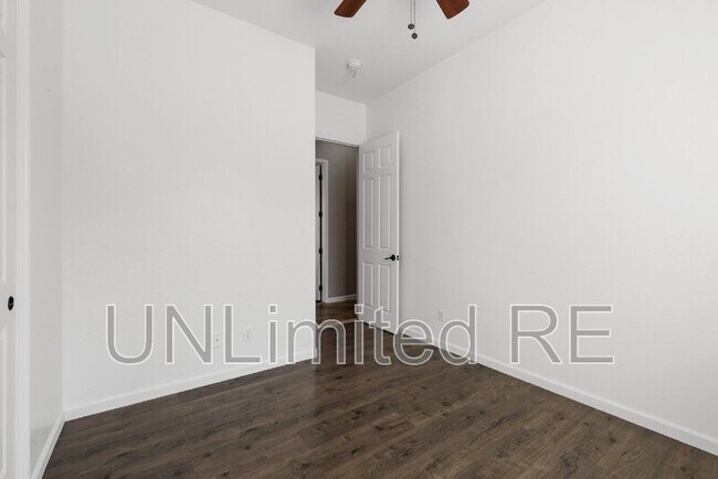 Building Photo - 4795 Edgemont Rd