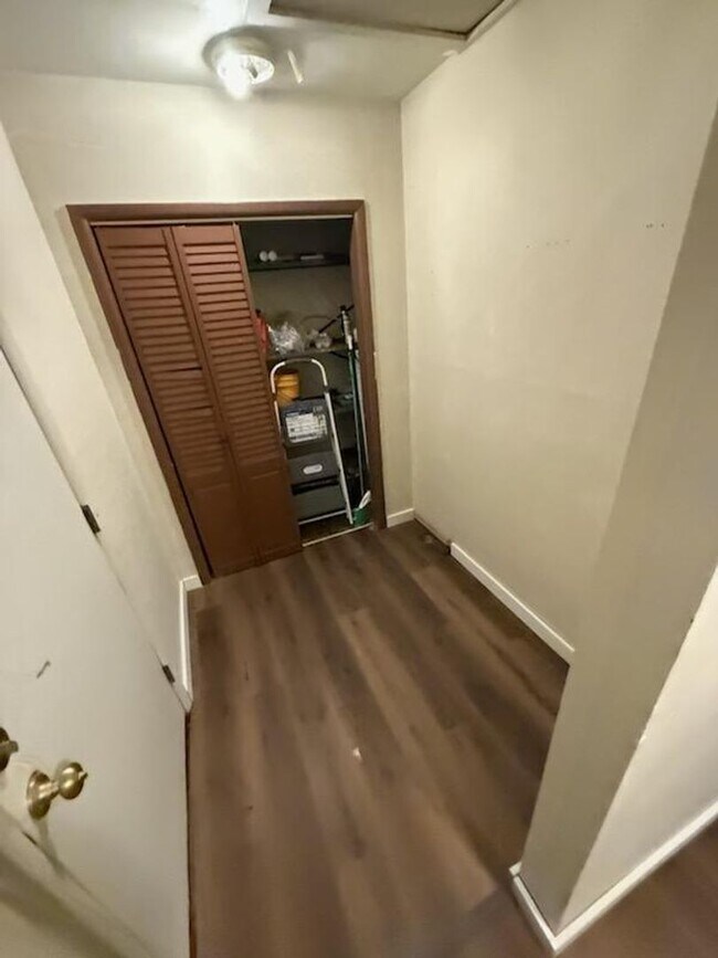 Building Photo - 1104/1106 Yuma Duplex