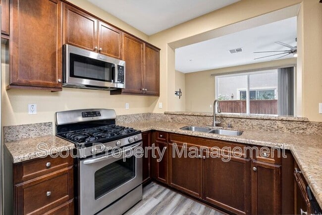 Building Photo - 35804 Alpental Ln