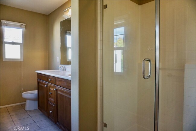 Building Photo - 72 Chantilly-