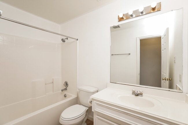 Building Photo - 110 Smokey Lake Ln