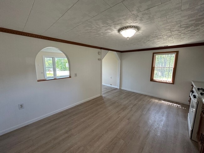 Building Photo - 730 5th St