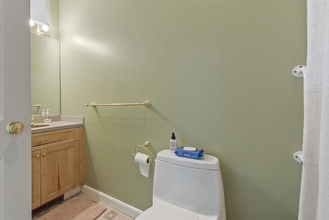 Building Photo - 5 Maple Ridge Dr