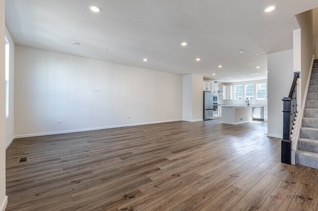 Building Photo - 157 Yorktown Ct