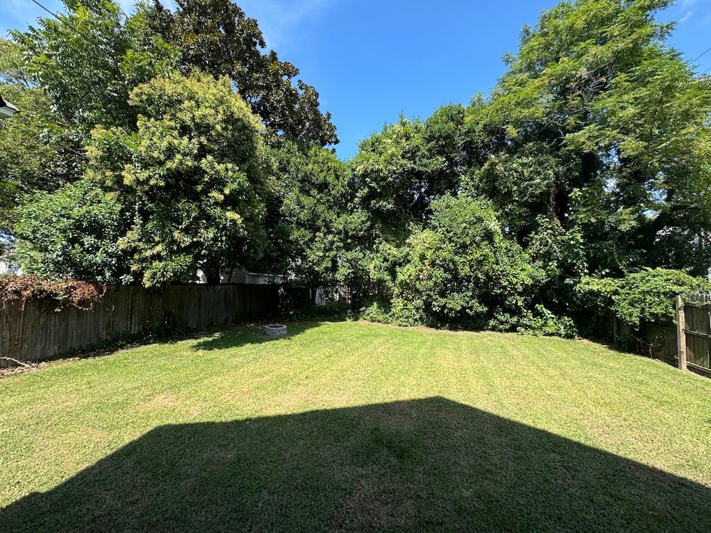 Building Photo - 400 W 30th St