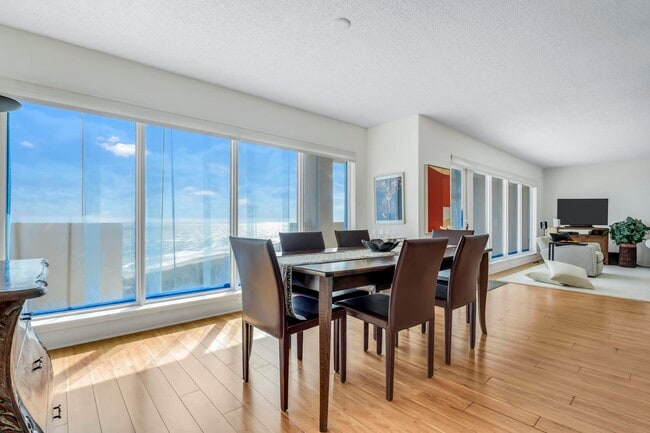 Building Photo - 4301 N Ocean Blvd