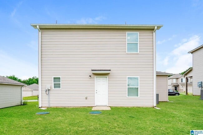 Building Photo - 395 Americana Dr