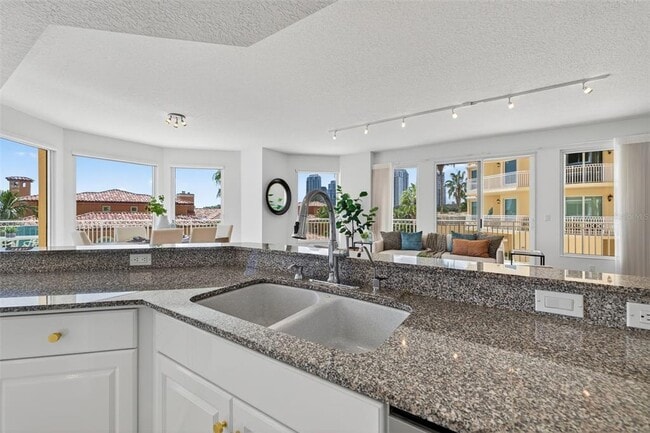 Building Photo - 555 5th Ave NE