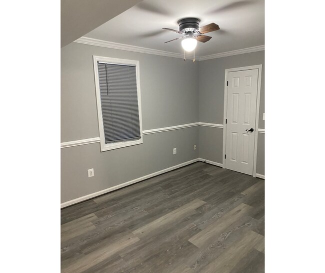 Building Photo - 15 Village Rd