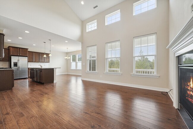 Building Photo - 322 Acorn Hollow Pl