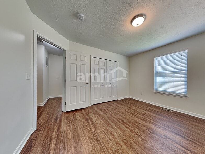Building Photo - 371 Derby Ct