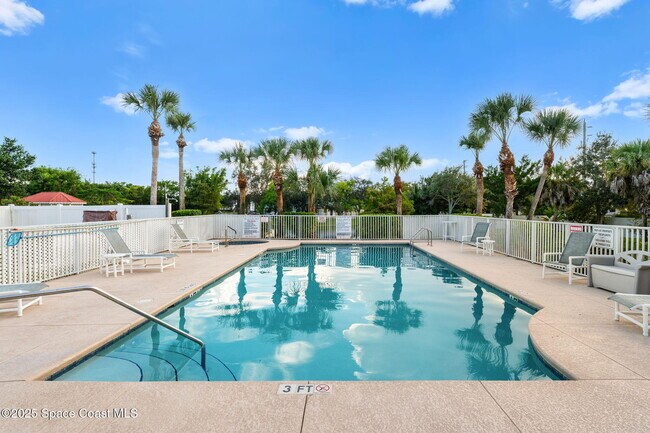 Building Photo - 821 Del Rio Way