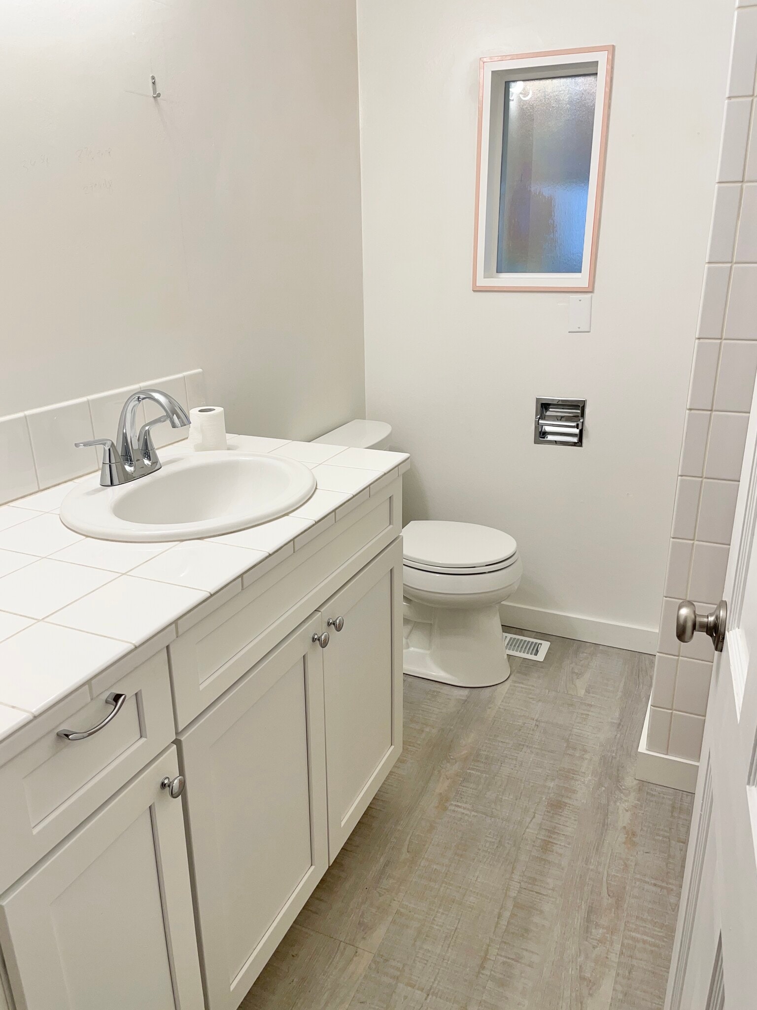Guest Bath 1 - 12815 NE Fremont St